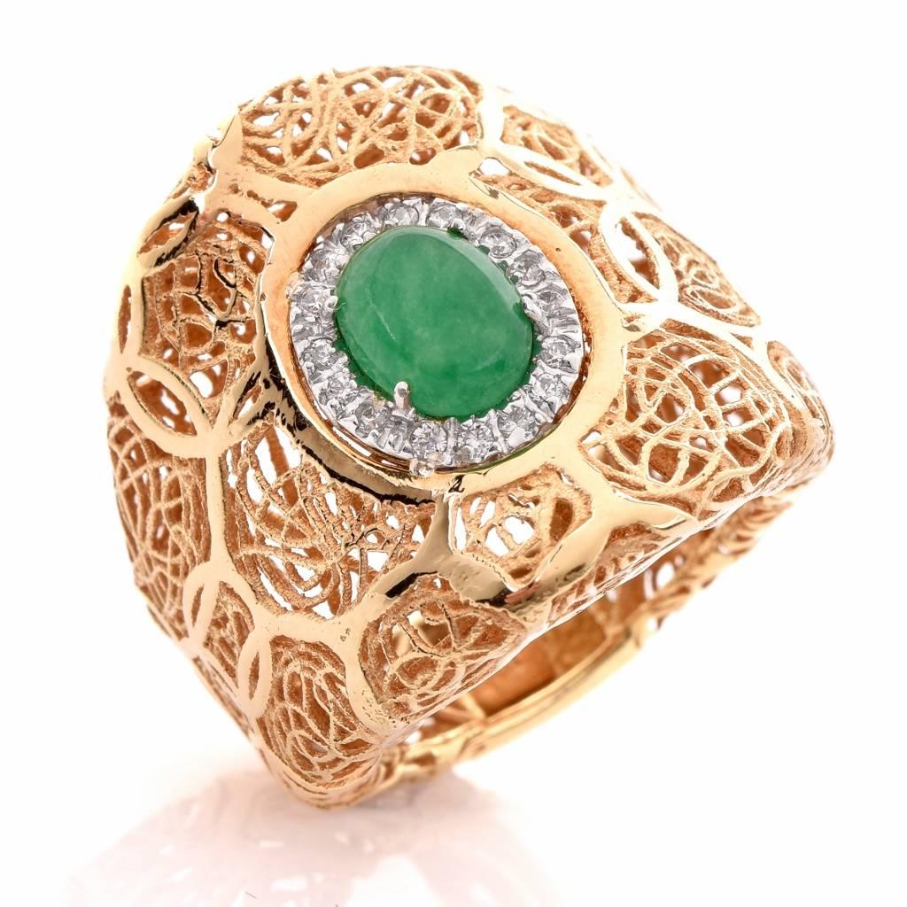 Estate Diamond and Jade 18 Karat Yellow Gold Cocktail Filigree Ring In Excellent Condition In Miami, FL