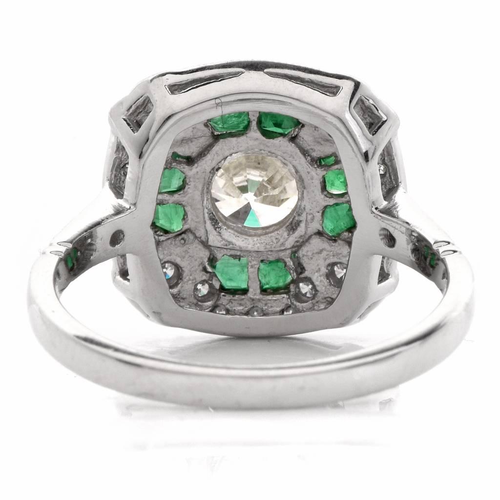 Women's  Diamond Emerald Platinum Engagement Ring