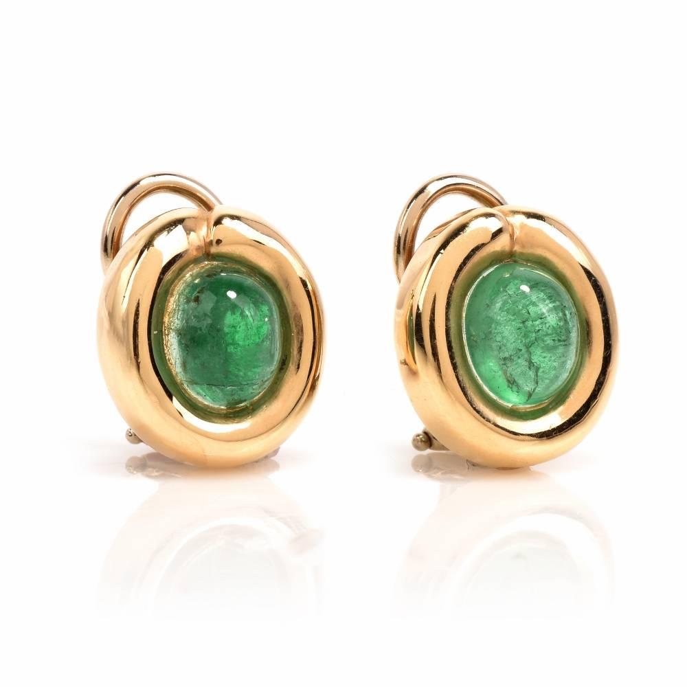 These cabochon emerald stud earrings are handcrafted in solid 14K yellow gold. Centered with 2 genuine Colombian cabochon emerald approx: 3.00 carats in total, bezel set iinside a thick 14k gold fram with 17k clip-on back for non pierced or pierced