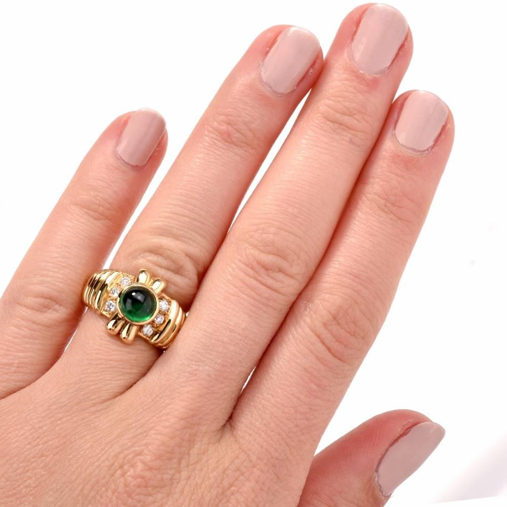 1980s Emerald Cabochon Diamond Yellow Gold Cocktail Ring 1