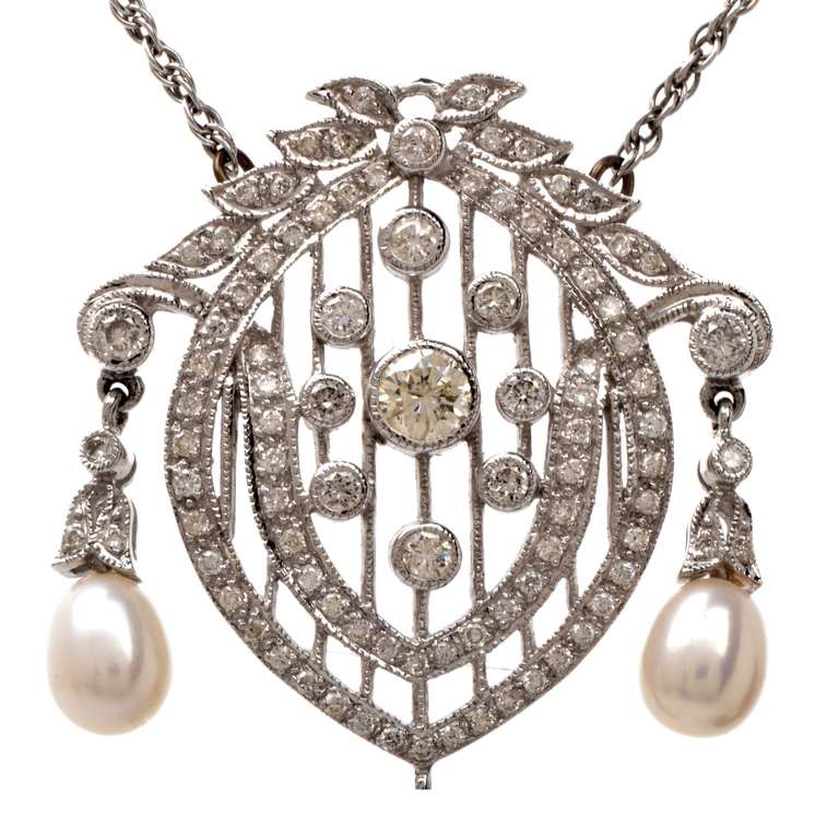 Diamond Pearl Gold Pendant Necklace In Excellent Condition In Miami, FL