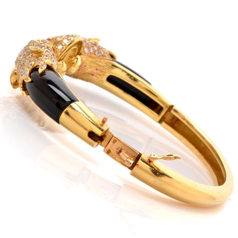 Diamond Emerald Black Onyx Panther-Head Gold Bangle Bracelet In Excellent Condition In Miami, FL