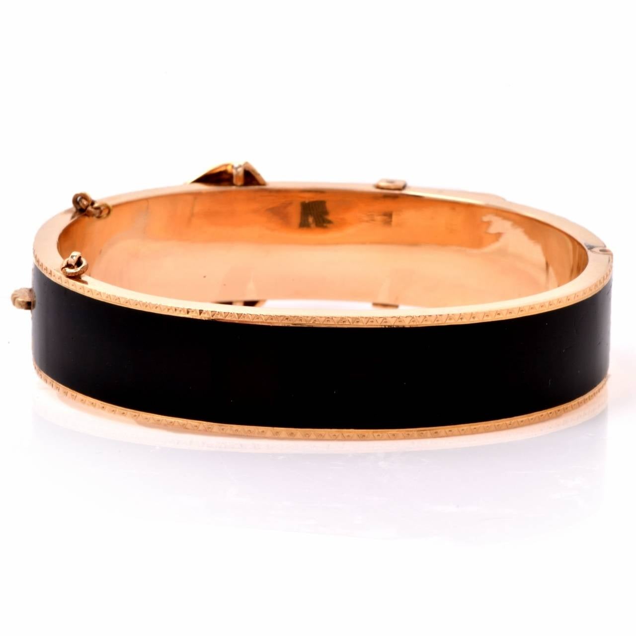 Antique Black Enamel Gold Belt Buckle Bangle Bracelet In Excellent Condition In Miami, FL