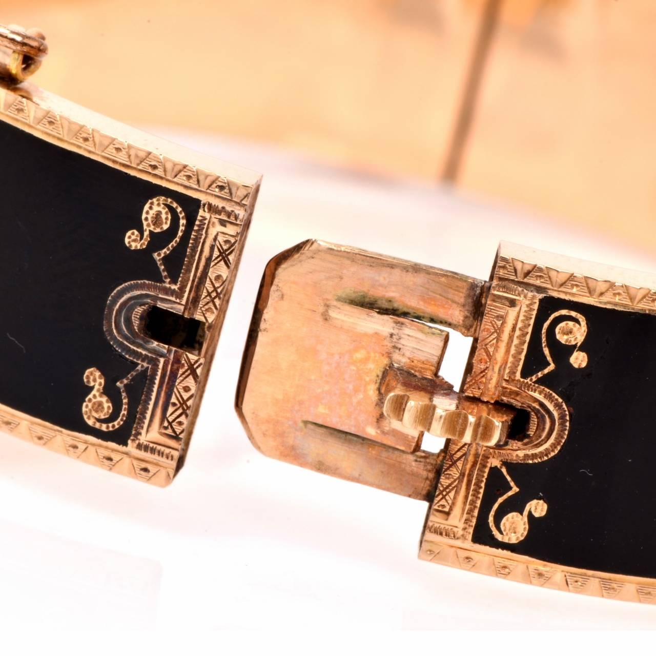 Women's Antique Black Enamel Gold Belt Buckle Bangle Bracelet