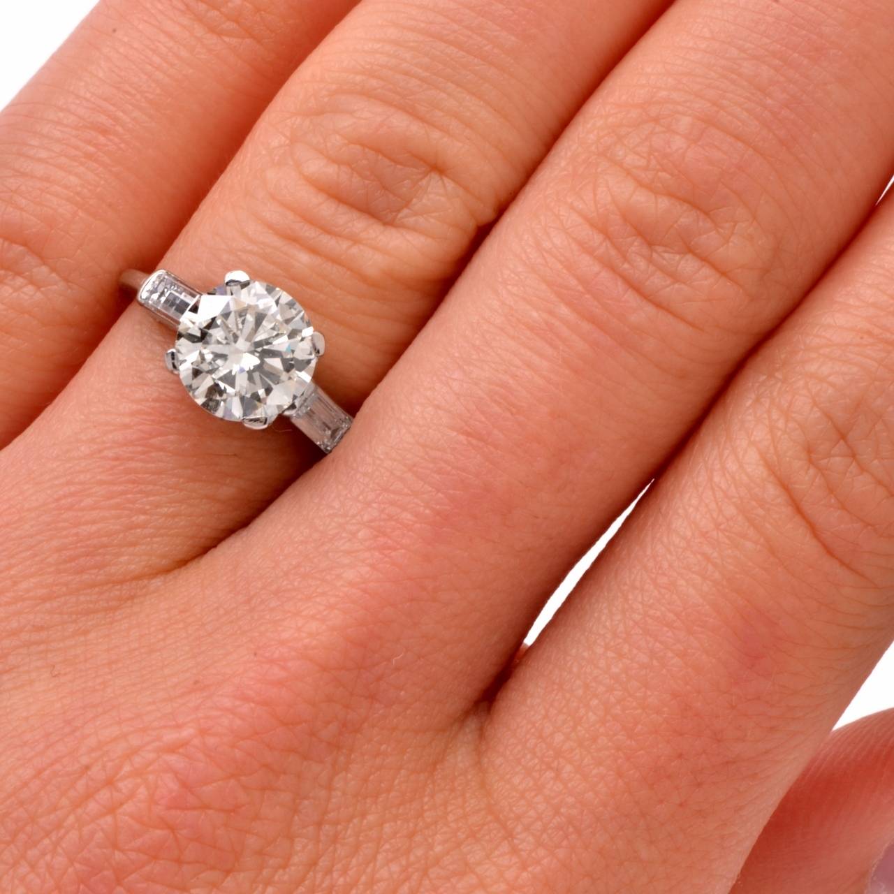 Classic Round Brilliant Diamond Platinum Engagement Ring 3