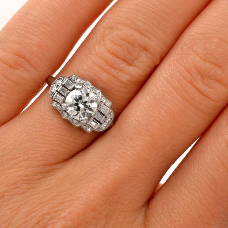 Women's Diamond Platinum Engagement Ring