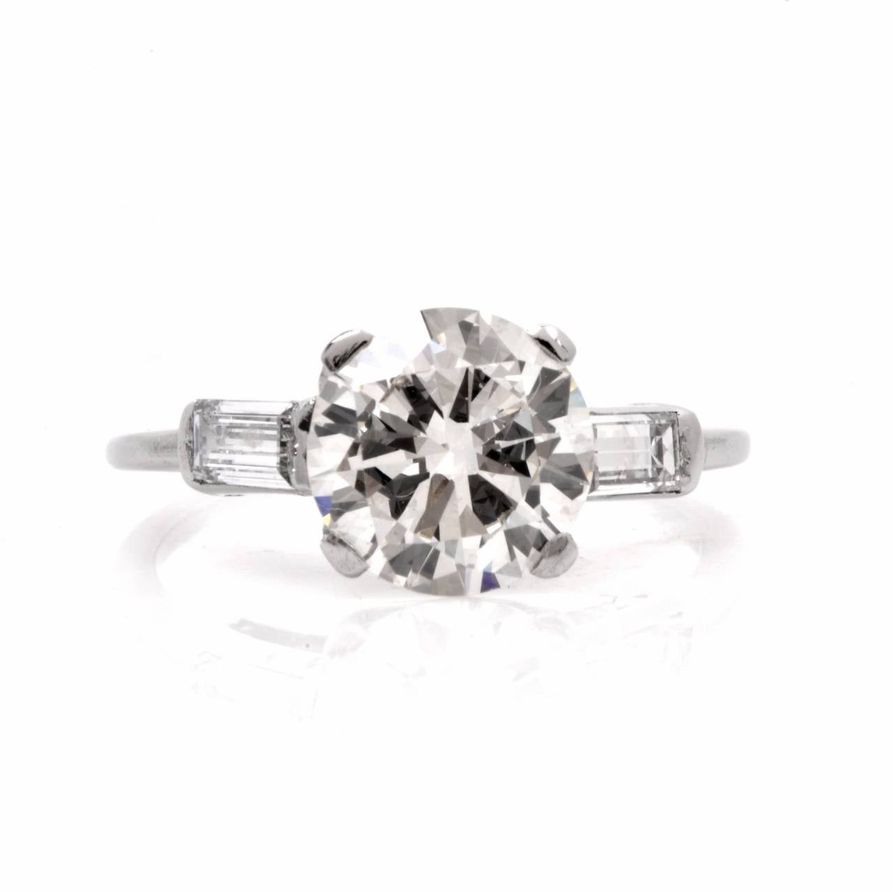 Classic Round Brilliant Diamond Platinum Engagement Ring In Excellent Condition In Miami, FL