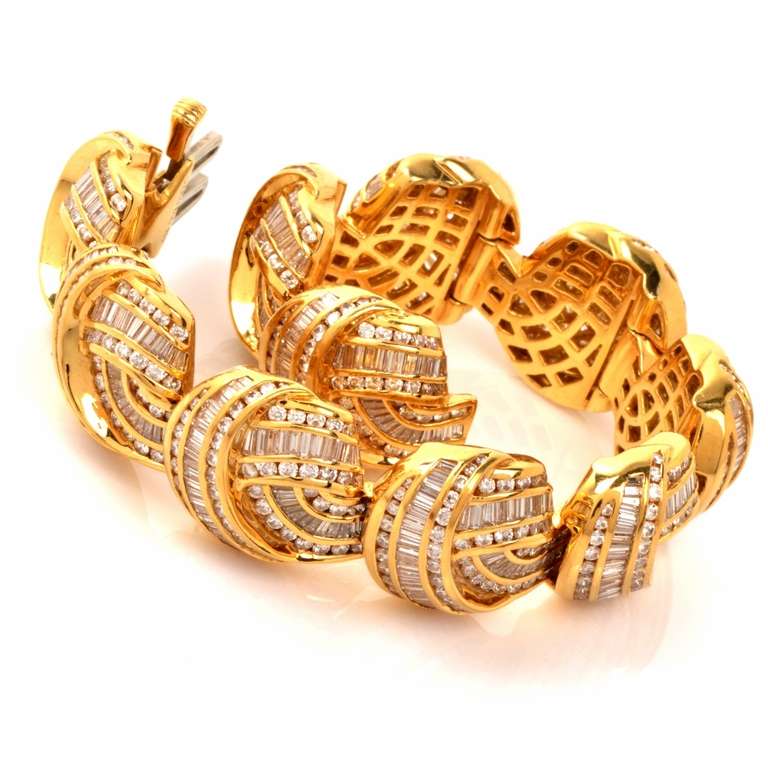 KRYPELL Baguette & Round Diamond Gold Bracelet In Excellent Condition In Miami, FL