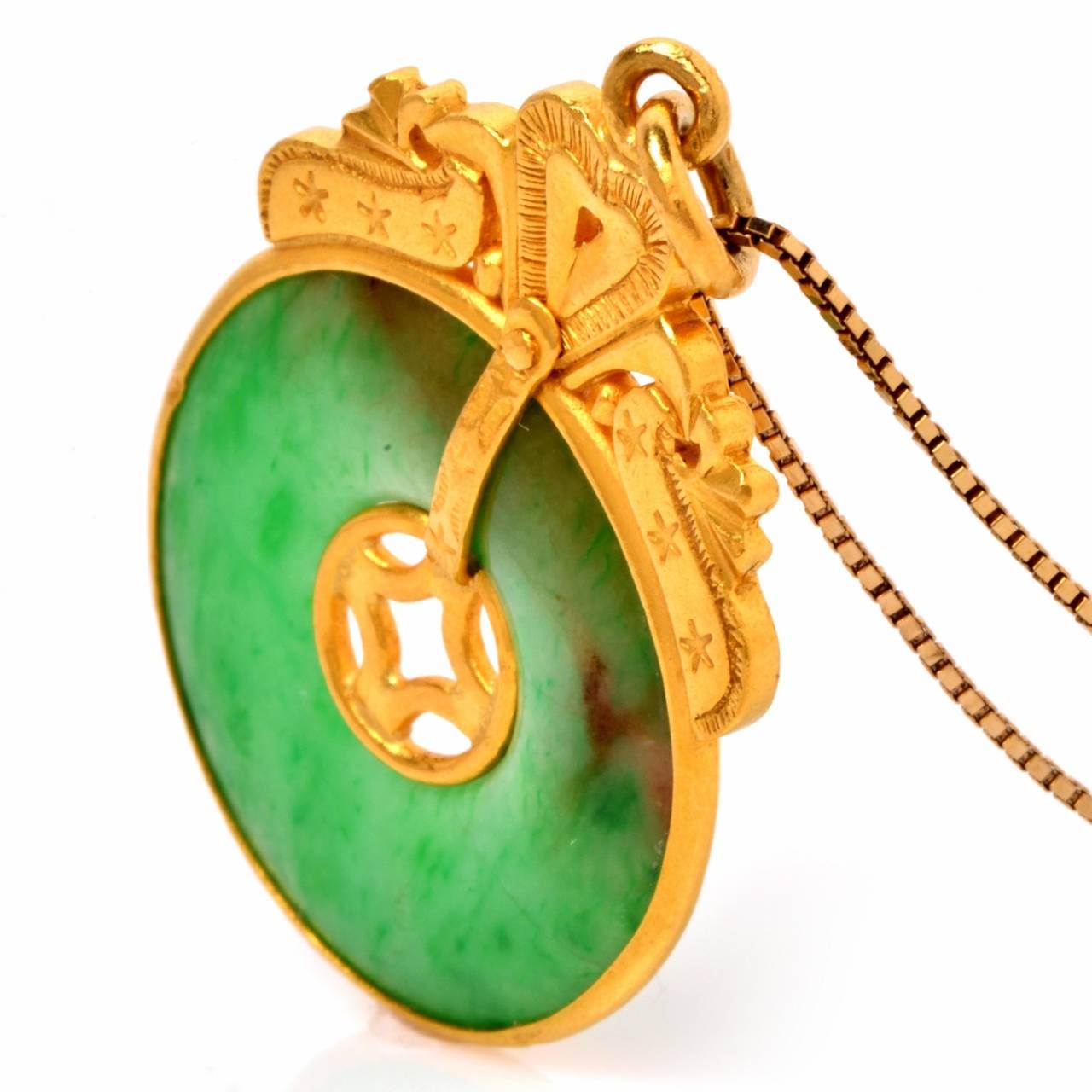 chinese jade necklace