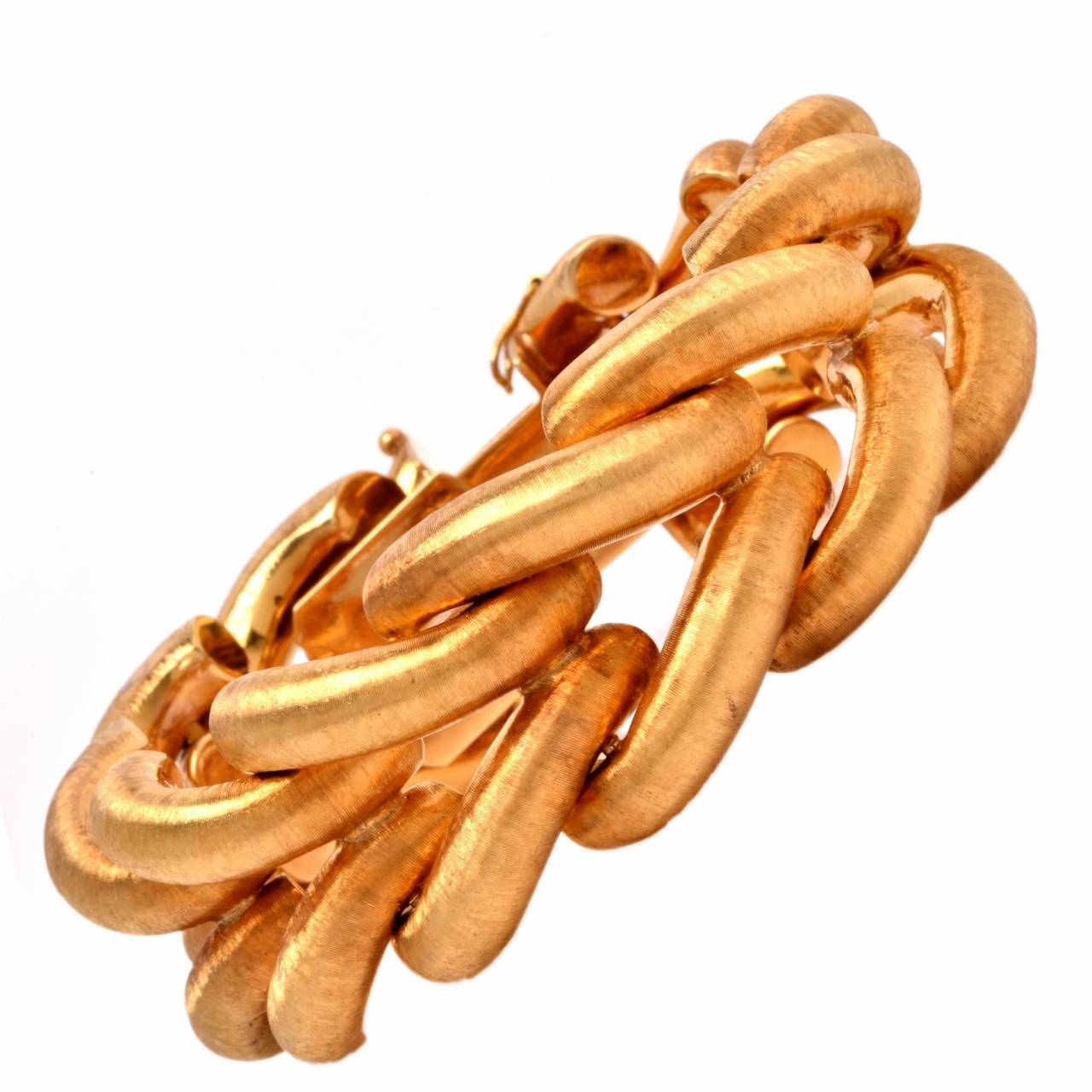 Buccelati Wide Gold Link Bracelet In Excellent Condition In Miami, FL
