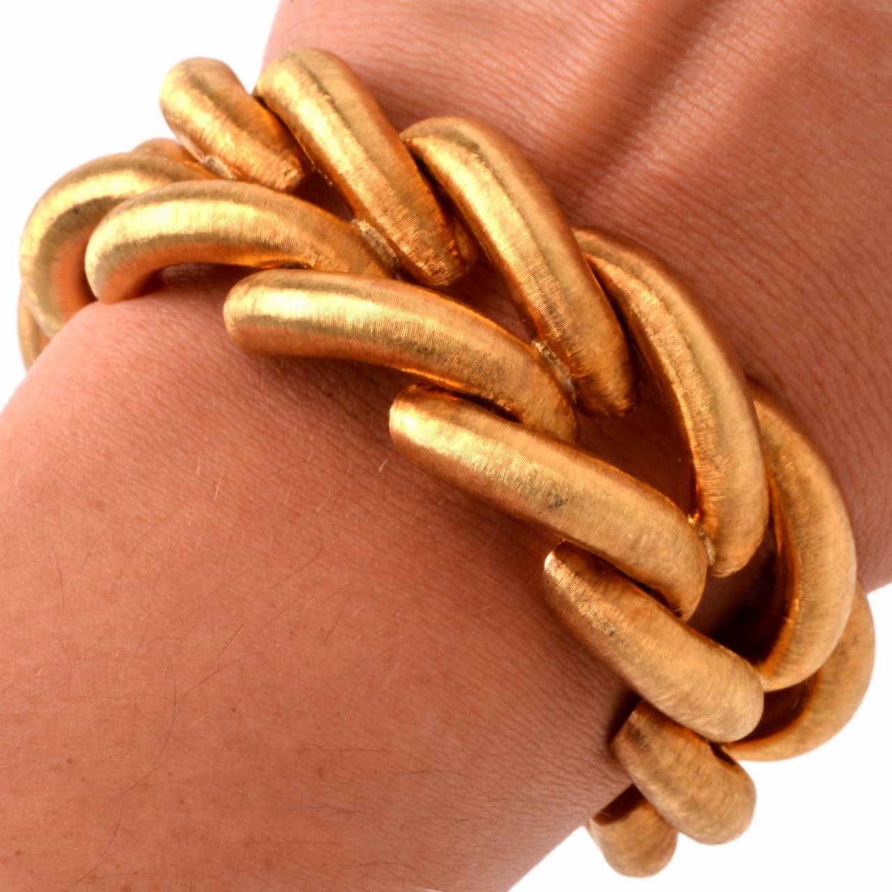Buccelati Wide Gold Link Bracelet 2