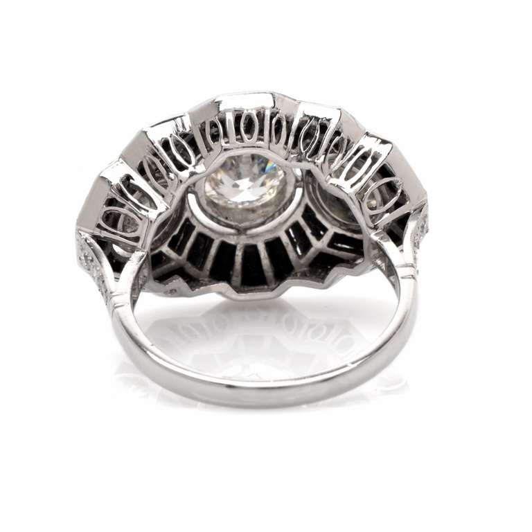 Three Stone Onyx Diamond Platinum Ring In Excellent Condition In Miami, FL