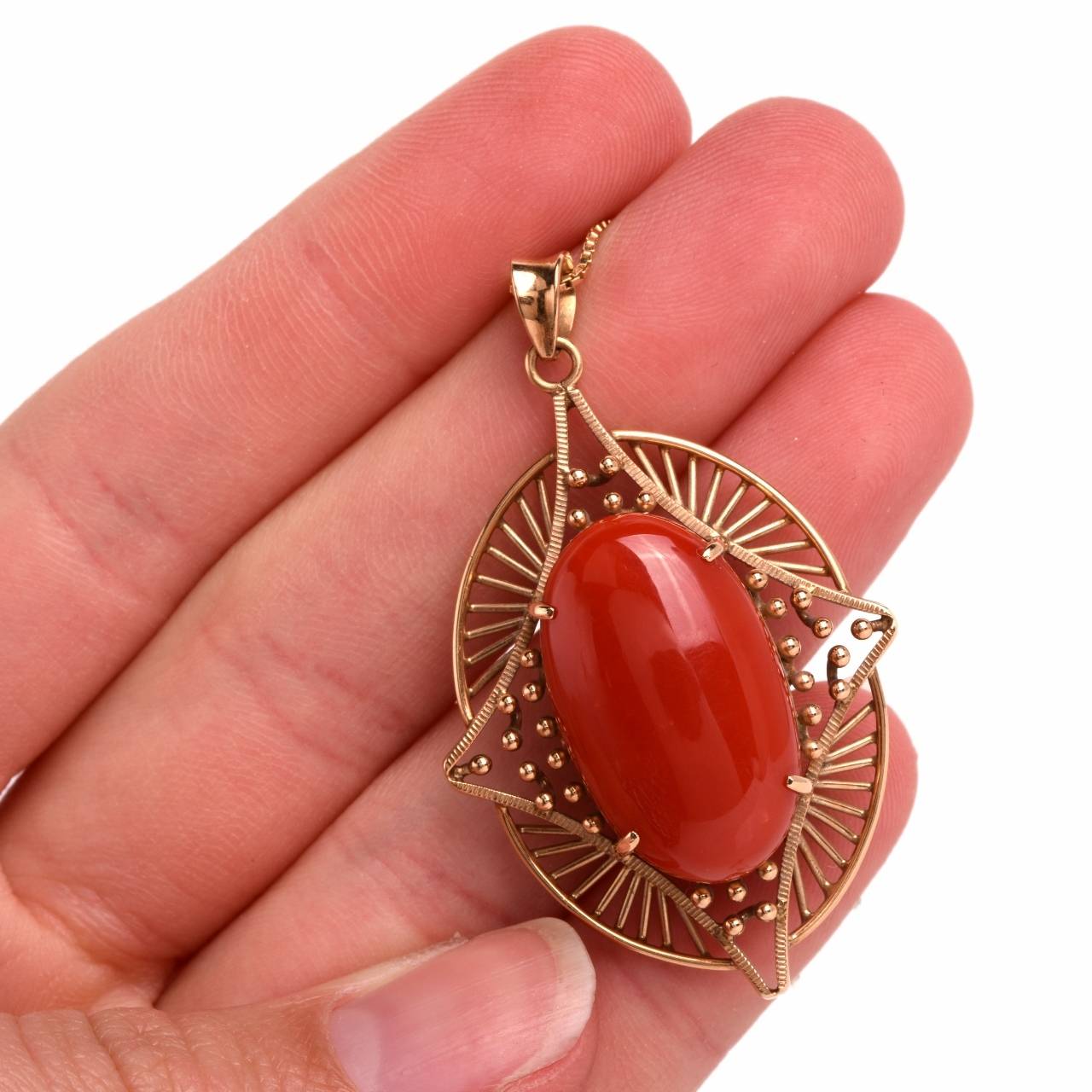 Women's Retro Natural Red Coral Gold Pendant