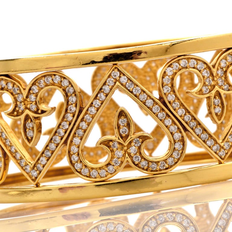 Diamond Gold Heart Wide Bangle Bracelet In Excellent Condition In Miami, FL
