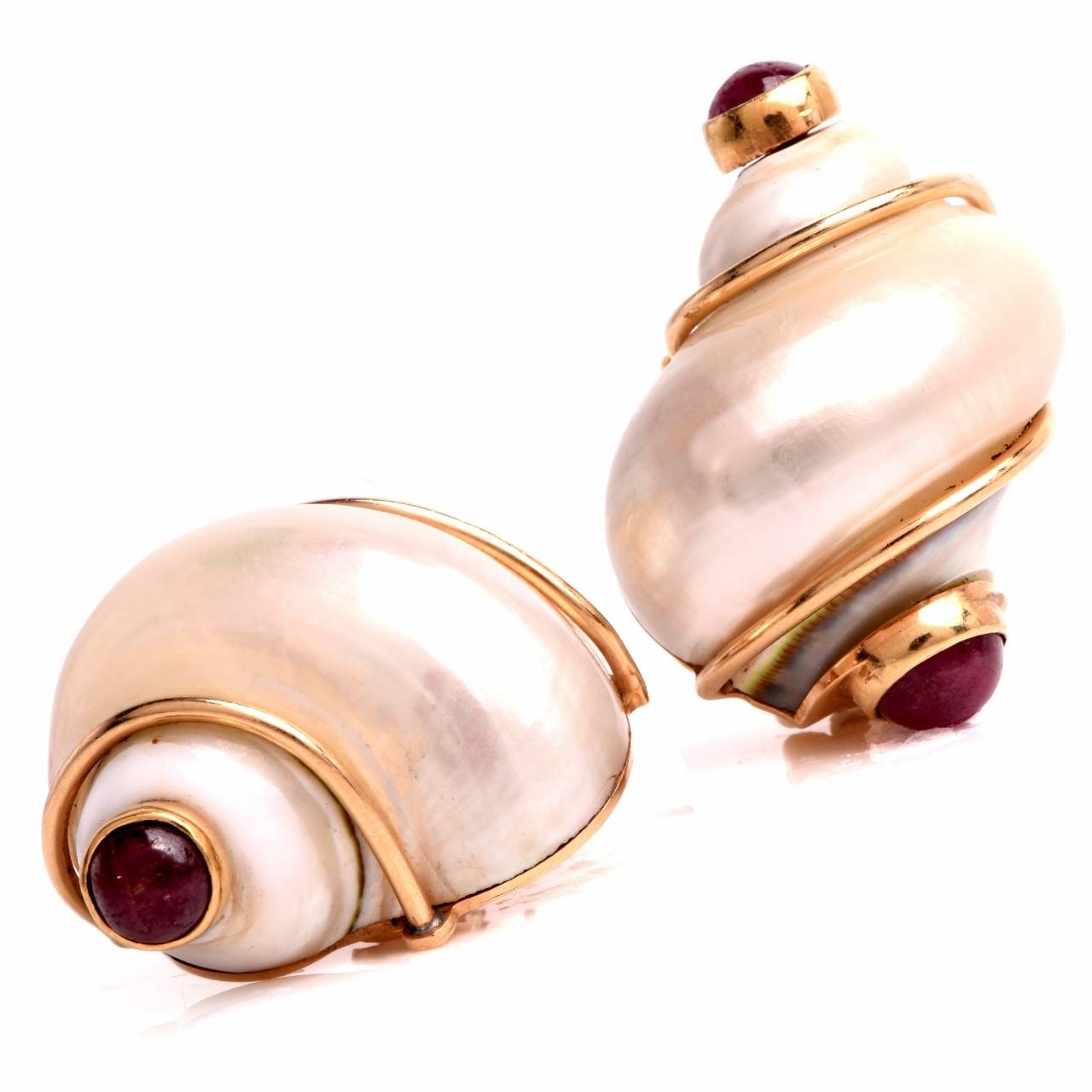 Seaman Schepps Ruby Gold Shell Earrings In Excellent Condition In Miami, FL