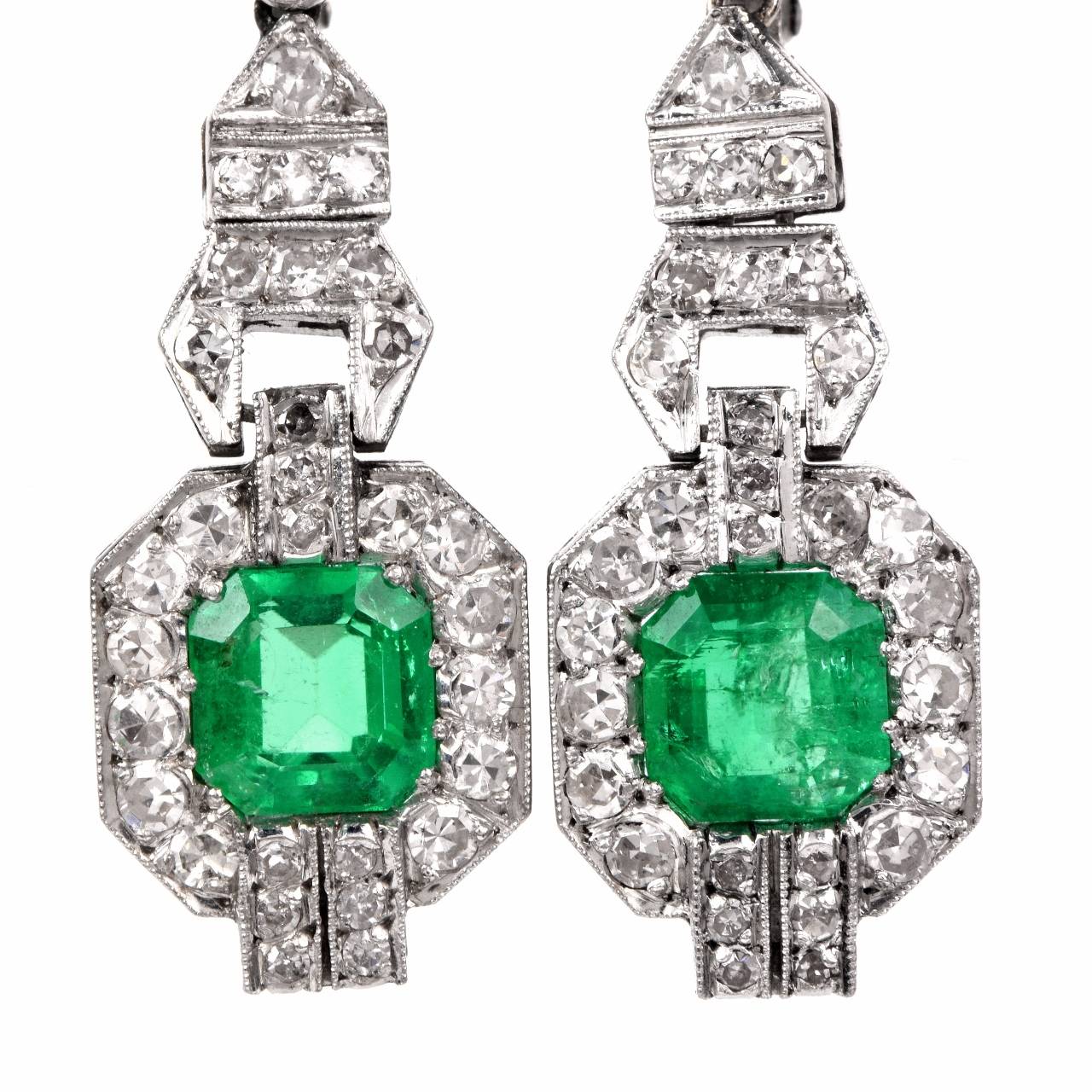 Antique Emerald Diamond Platinum Pendant Earrings In Excellent Condition In Miami, FL