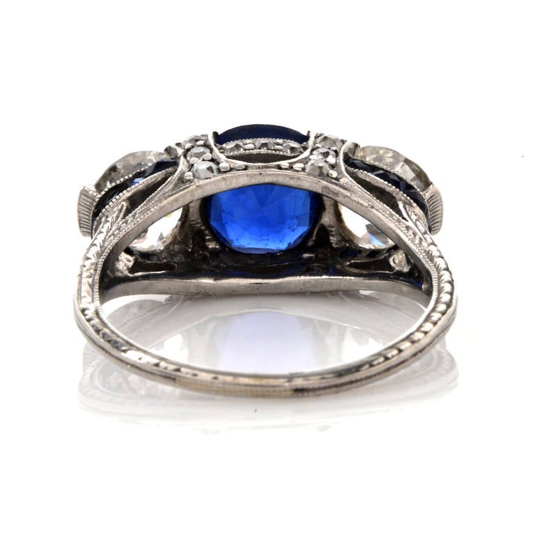 Sapphire Diamond Platinum Engagement Ring In Excellent Condition In Miami, FL