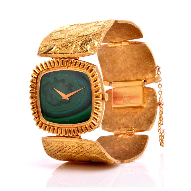 Piaget Lady's Yellow Gold Bracelet Watch with Malachite Dial In Excellent Condition In Miami, FL
