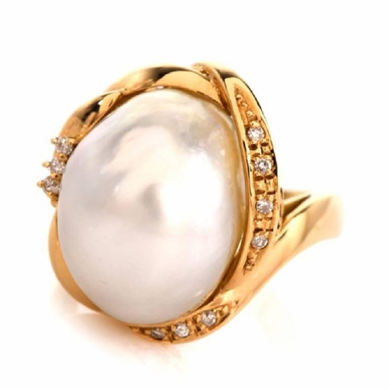 Large Baroque Pearl Diamond Gold Cocktail Ring In Good Condition In Miami, FL