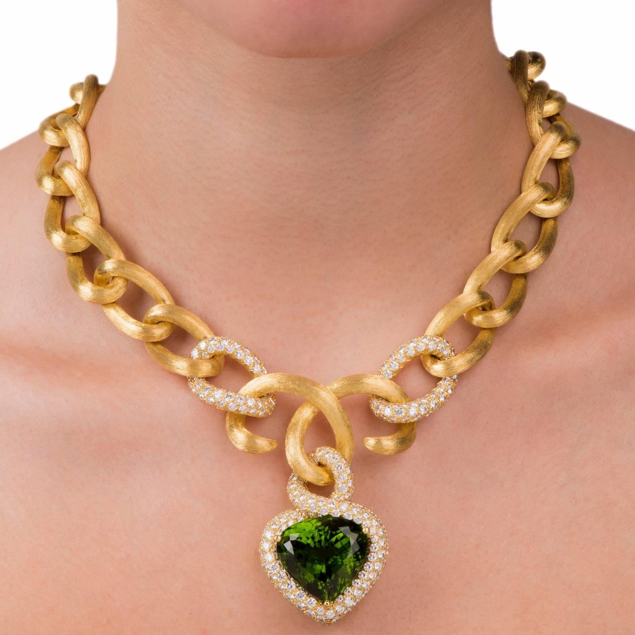 Henry Dunay GIA Cert 61.97 Carat Peridot Diamond gold Heart Pendant Necklace 2