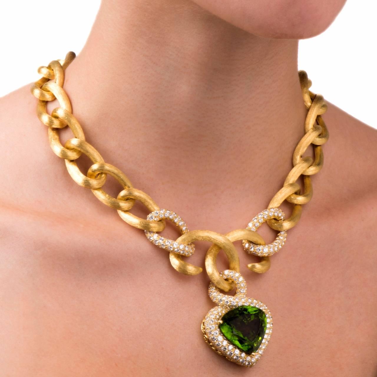 Henry Dunay GIA Cert 61.97 Carat Peridot Diamond gold Heart Pendant Necklace 3