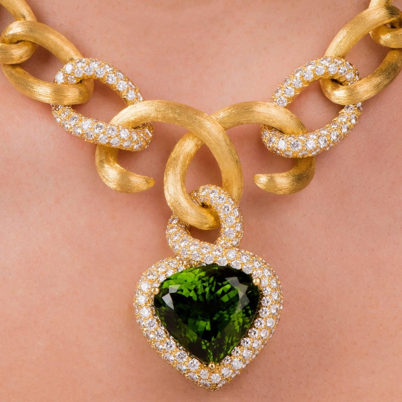 Henry Dunay GIA Cert 61.97 Carat Peridot Diamond gold Heart Pendant Necklace 4