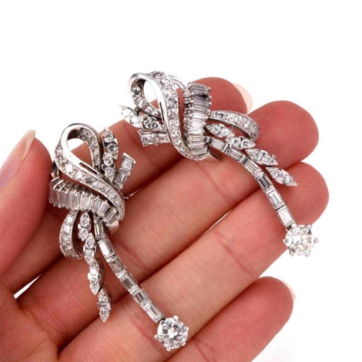 Large Diamond platinum drop Earrings In Excellent Condition In Miami, FL