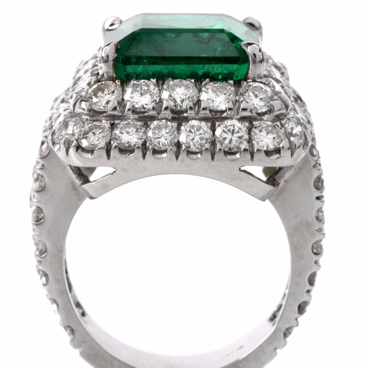 Exceptional Emerald Diamond Platinum Cocktail Ring In Excellent Condition In Miami, FL