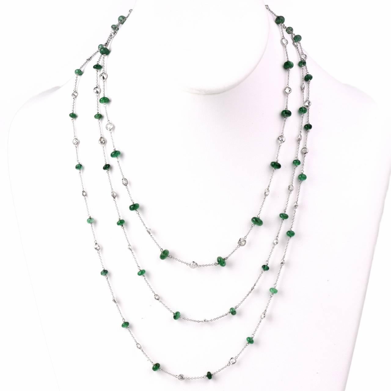 Ce long collier à la mode en platine avec diamant et émeraude est fabriqué en platine:: pèse 16::4 grammes et mesure 60