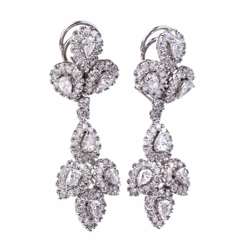 Women's Girandole Era Glamorous Diamond Gold Chandelier Earrings