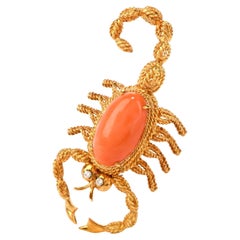 Vintage ScorpionDiamond Coral 18 Karat Gold Pin Brooch