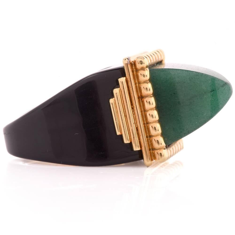 1970’s Jade Onyx  Yellow Gold Pyramidal Ring In Excellent Condition In Miami, FL