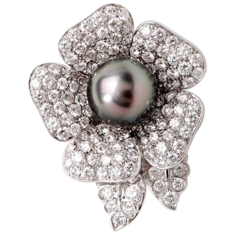 1980's Craiger Drake 11.00 Carat Diamonds Pearl Gold Flower Brooch Pin For Sale