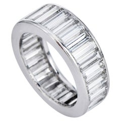 Bague éternité « Estate Platinum » sertie de diamants en taille baguette de 9,00 carats