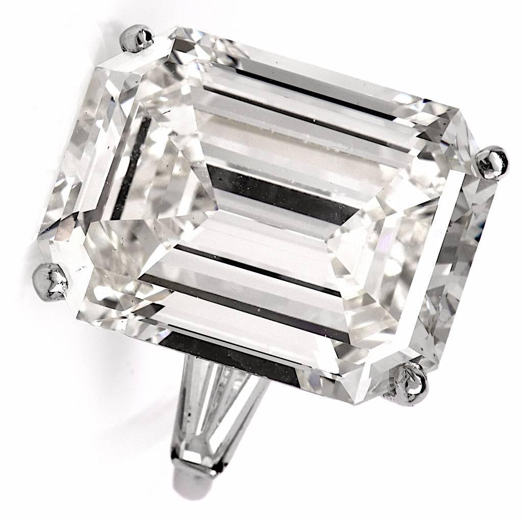 Exceptional Emerald Cut 18.61 Carat Diamond Platinum Engagement Ring 1