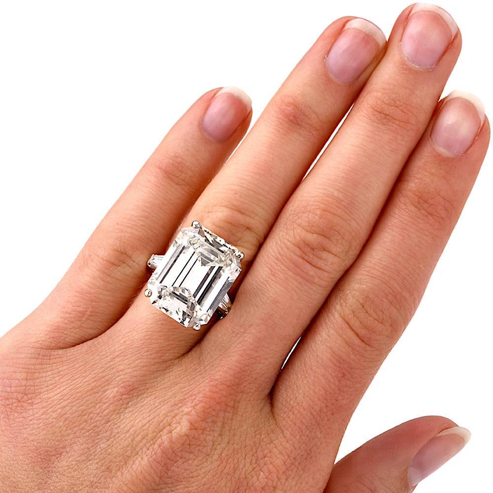 Exceptional Emerald Cut 18.61 Carat Diamond Platinum Engagement Ring 3