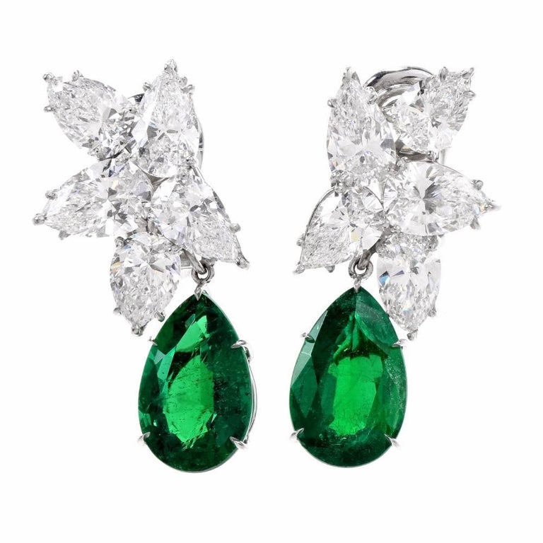 Extraordinary GIA Diamond Emerald Platinum Clip-On Earrings In Excellent Condition For Sale In Miami, FL