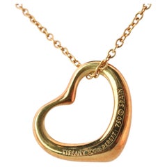 Tiffany and Co Heart Pendant. 18k Tiffany Elsa Peretti Heart Necklace
