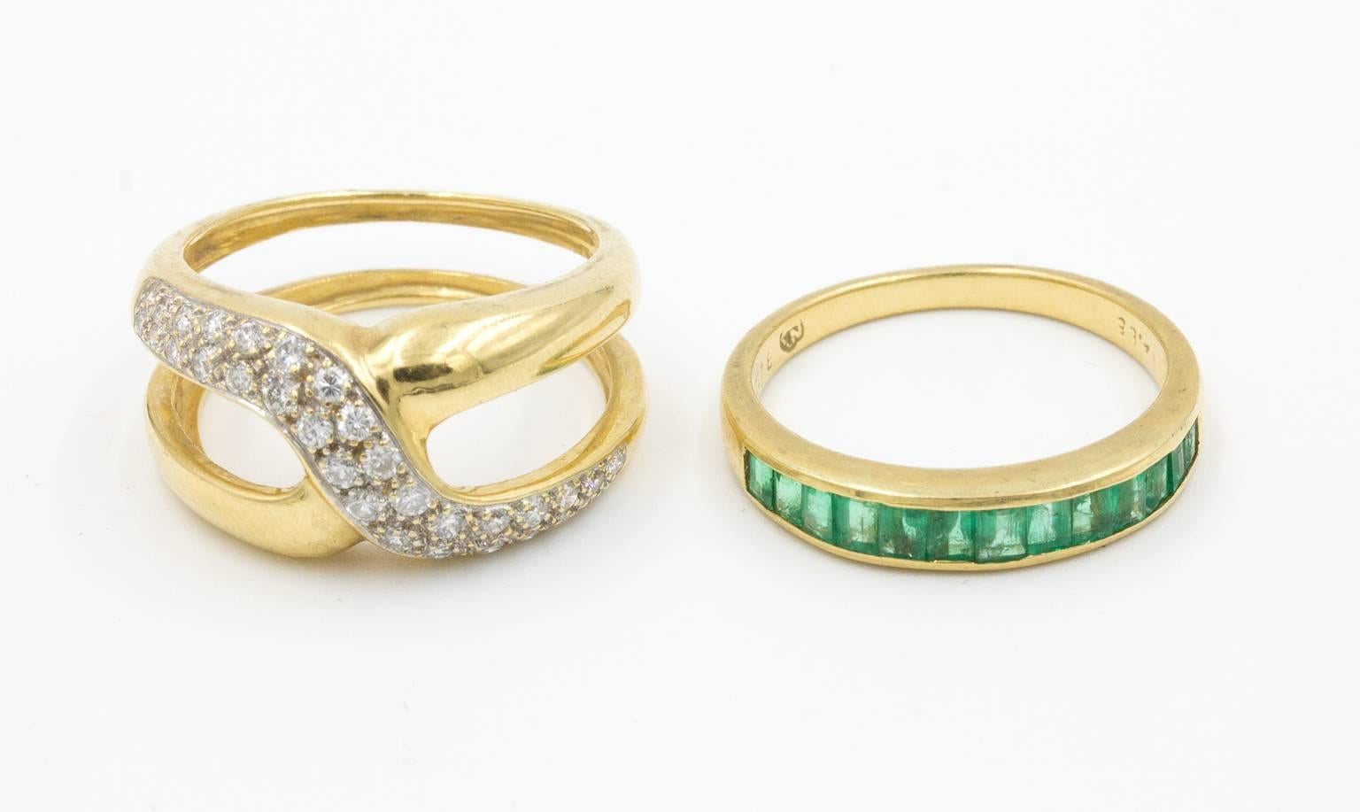 Two-in-One Diamond, Emerald and Gold Cross over Rings In Good Condition In St.amford, CT