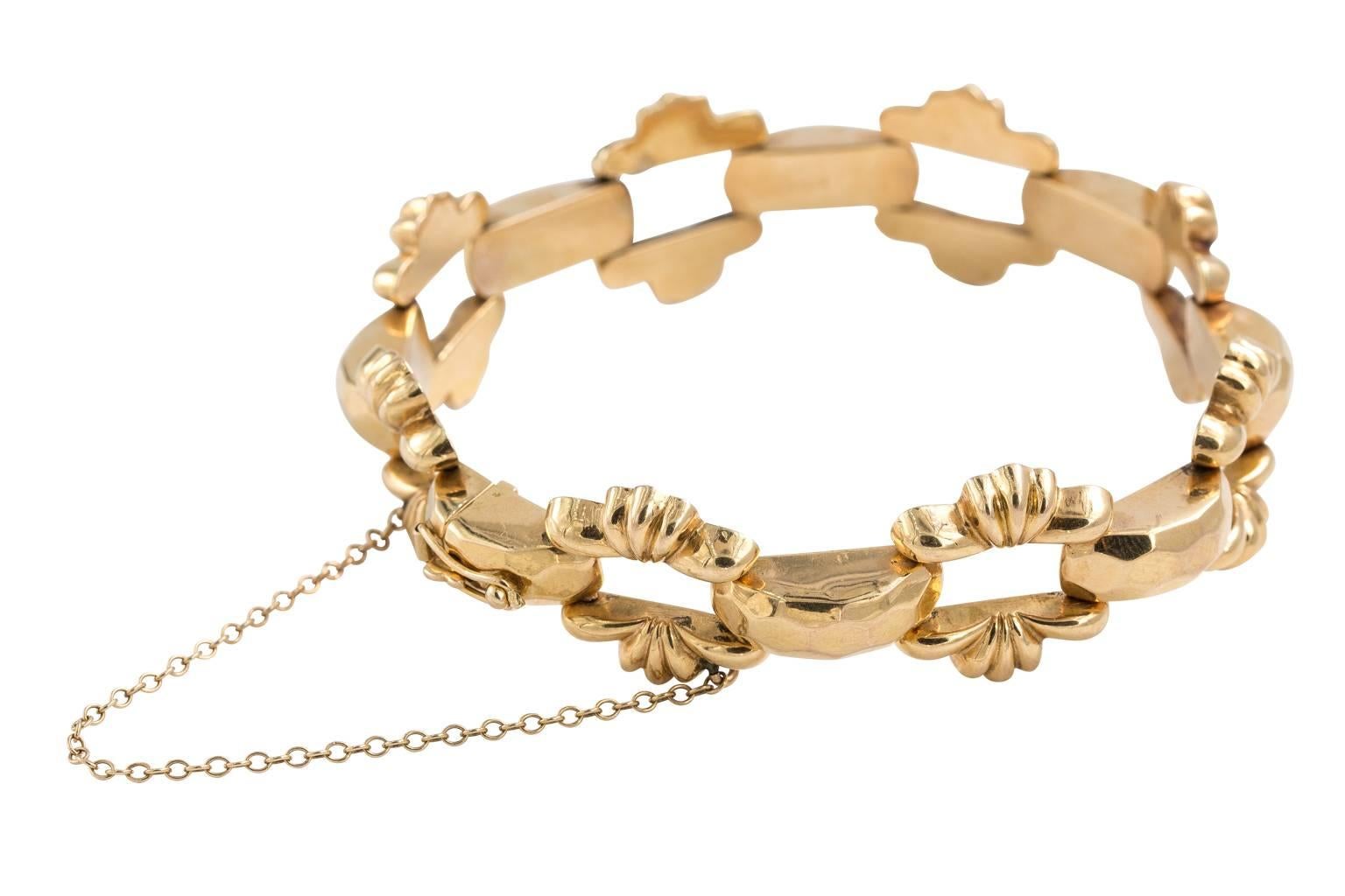 Mid-20th century 18kt gold link bracelet. 