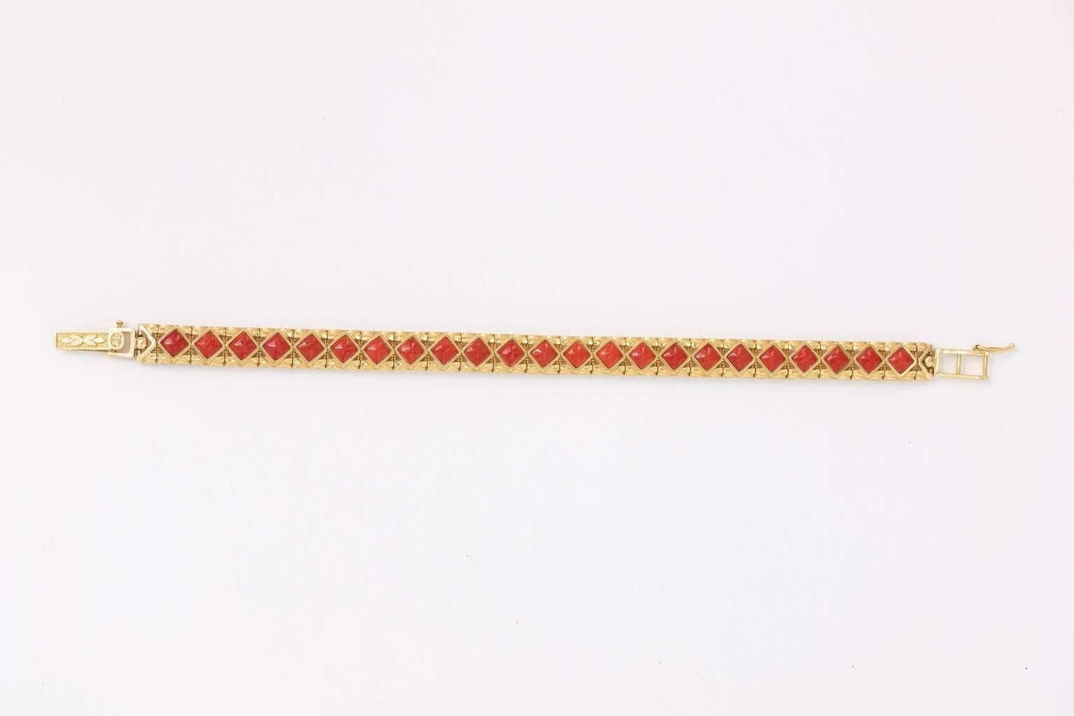 Fabulous 14k solid yellow gold Mediterranean Red Coral bracelet. Coral is natural un dyed. Measures 7