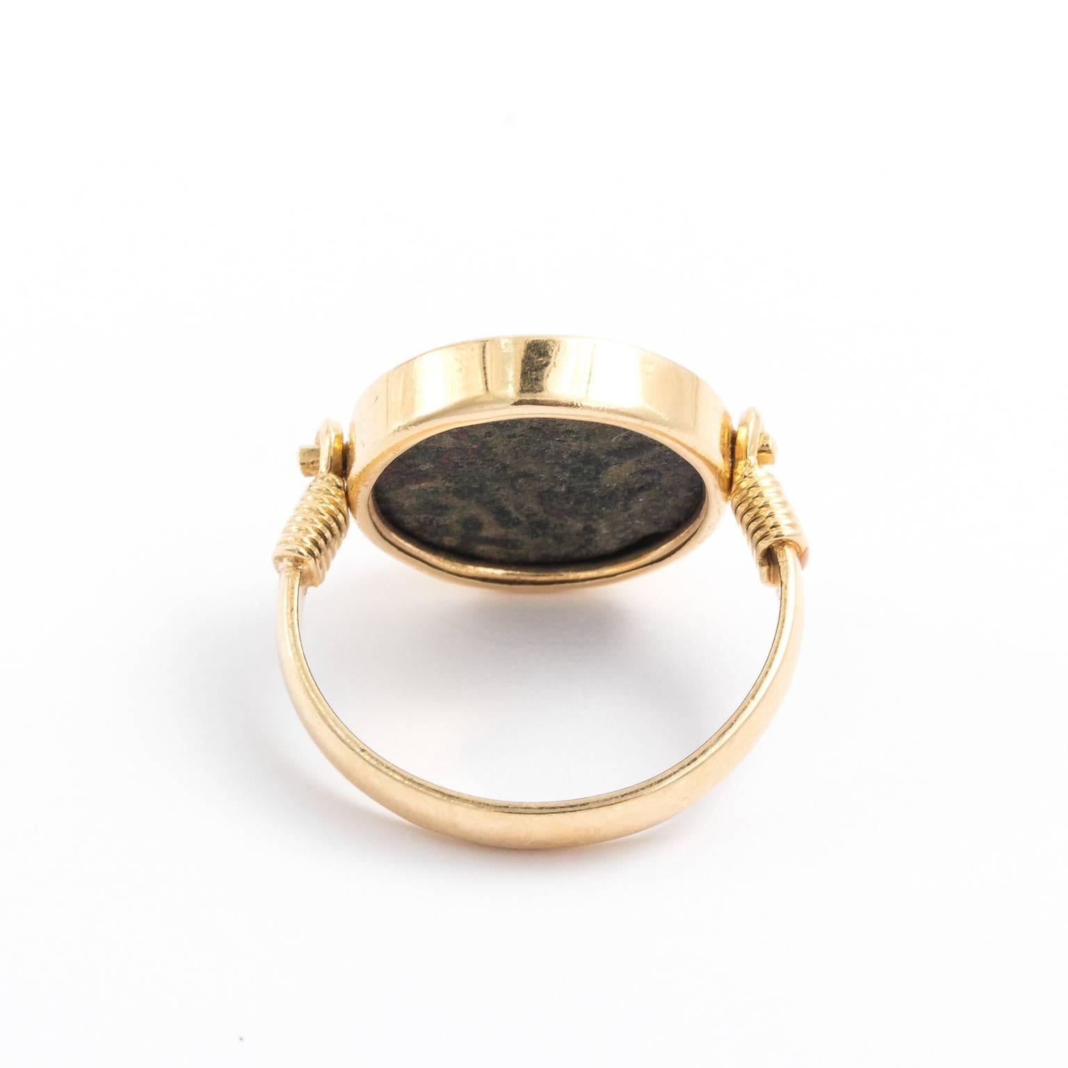 Late Victorian Roman Coin Ring Set in 18 Karat Gold For Sale 2