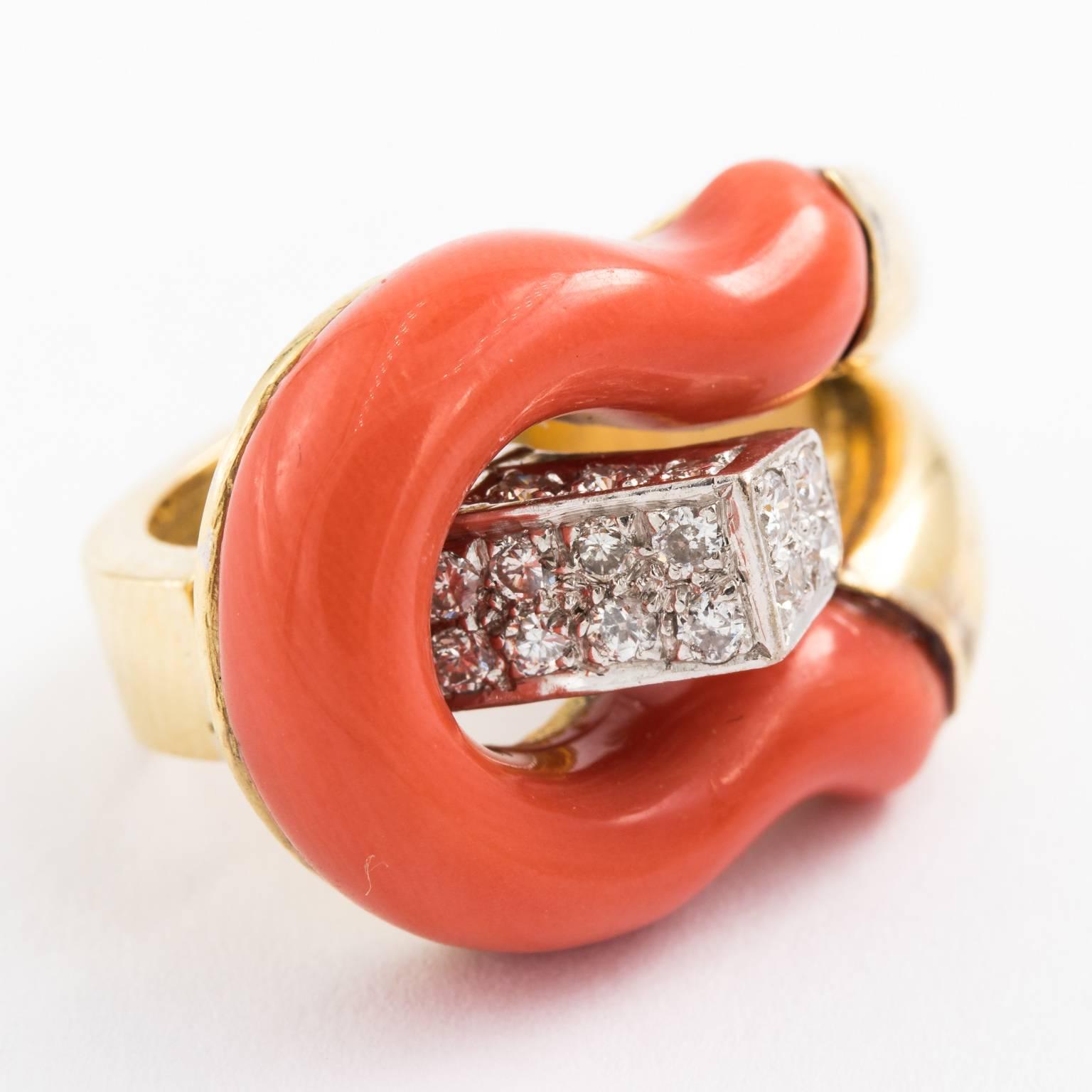 18 Karat Italian Natural Coral Earrings In Excellent Condition For Sale In St.amford, CT