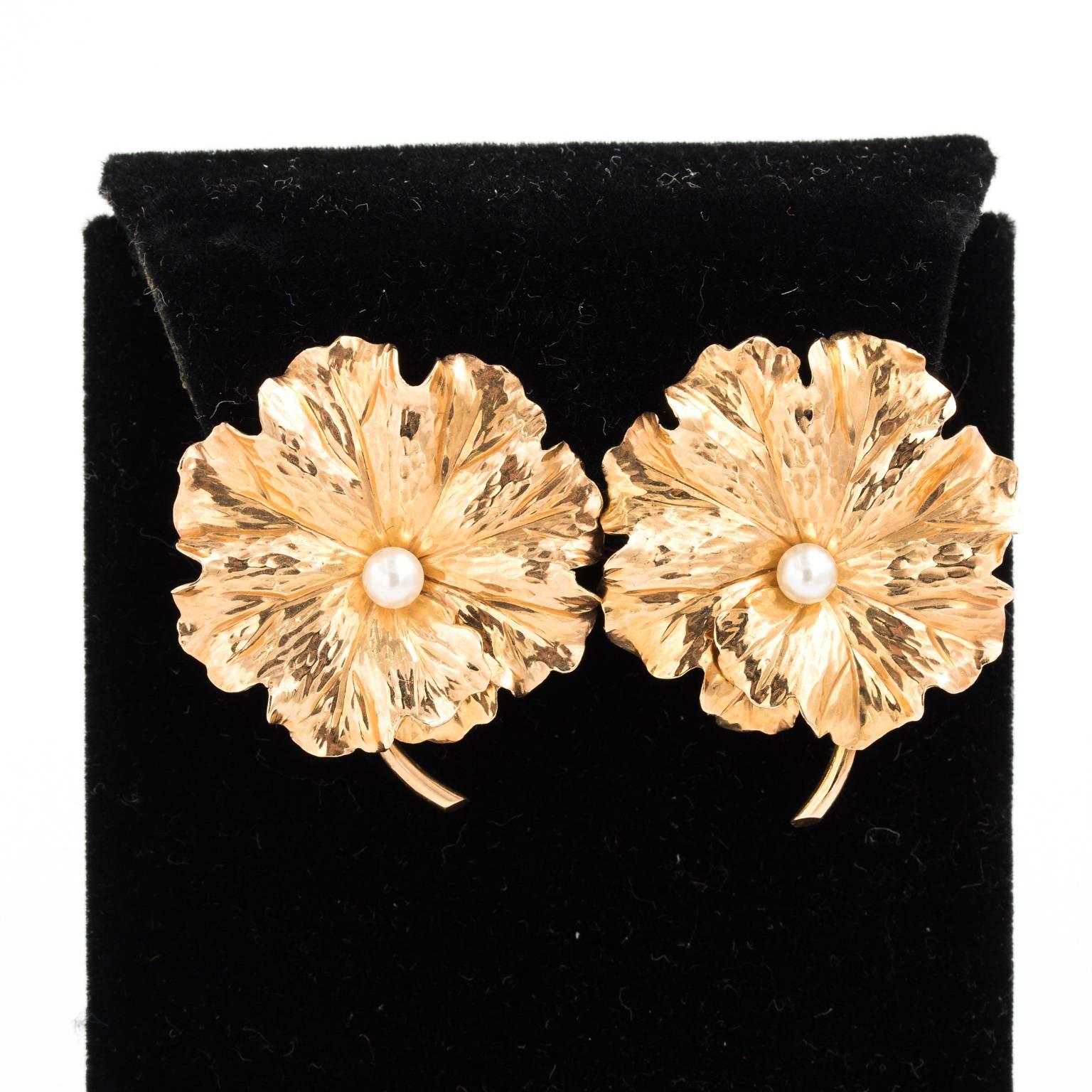 Contemporary Vintage Retro Bold Sculptural 14 Karat Yellow Gold Clip on Earrings