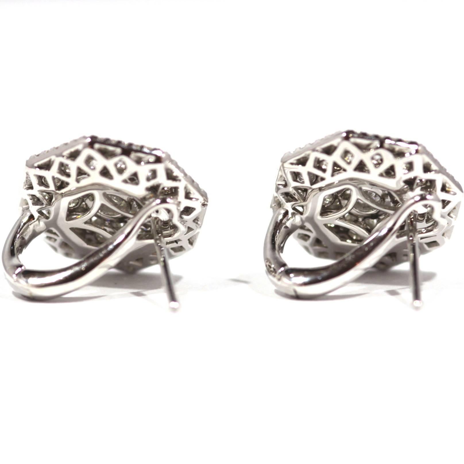 Modern Octagonal Shaped 'Starburst' Diamond White Gold Cluster Stud Earrings For Sale