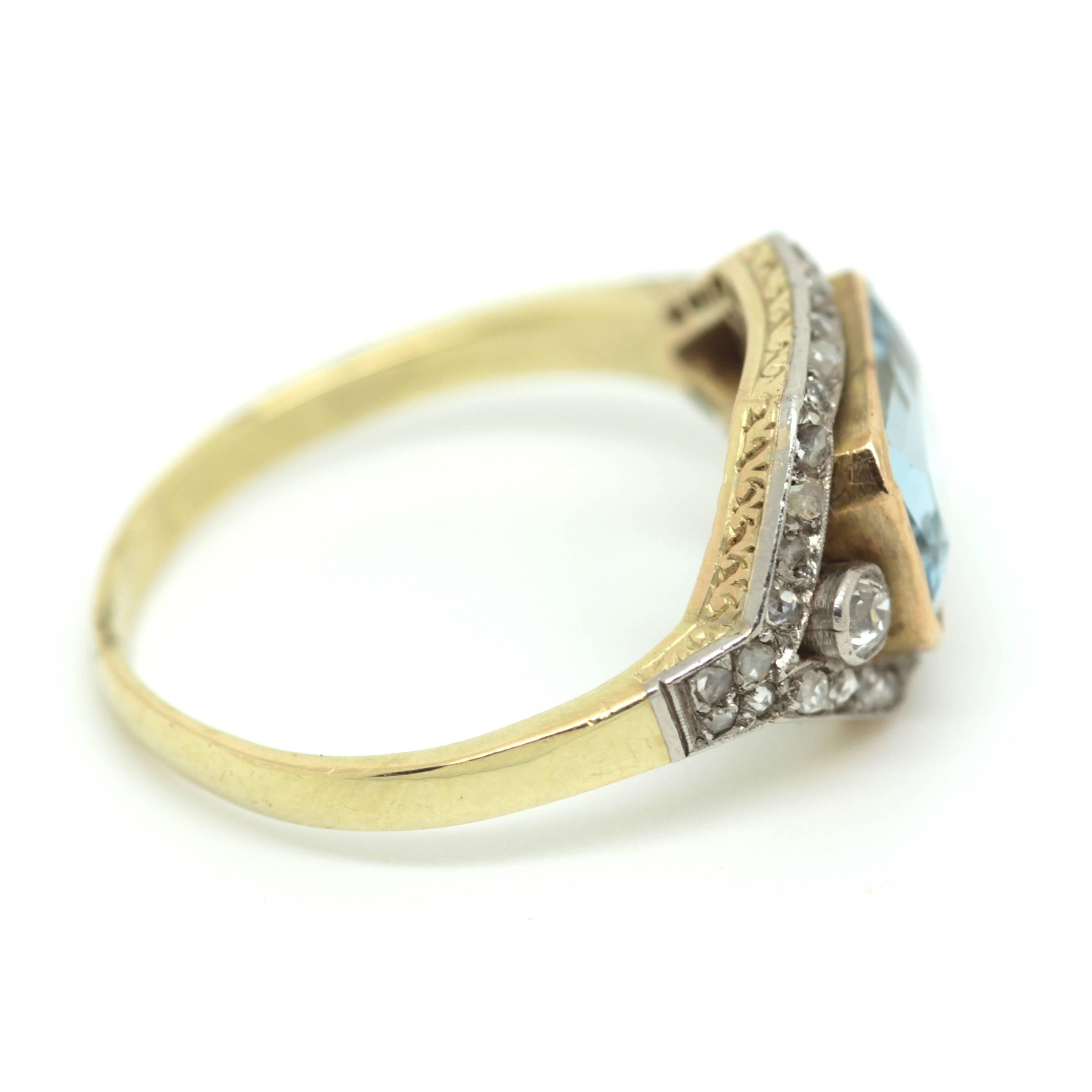 Women's 1920's Art Deco Aquamarine and Diamond Ring For Sale