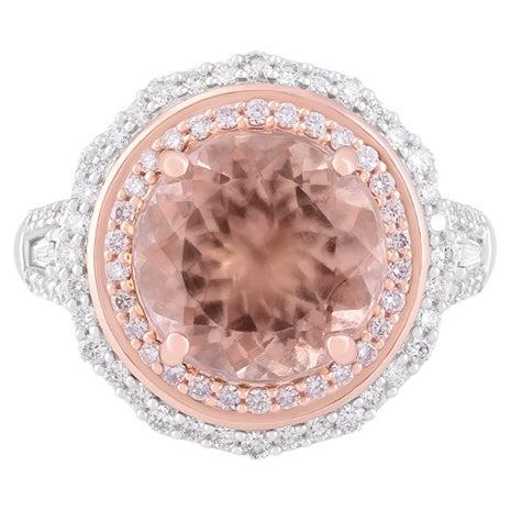 Anello bicolore in oro 18 carati con morganite e diamanti bianchi e rosa 5,44 carati in vendita