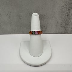 Bague d'éternité en or blanc 18 carats, taille émeraude, saphirs multiples, 7,5 carats, 6,75 cm.