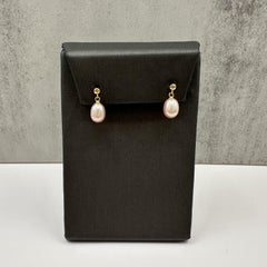 Pink Pearl Dangle Earrings in 18kt Yellow Gold