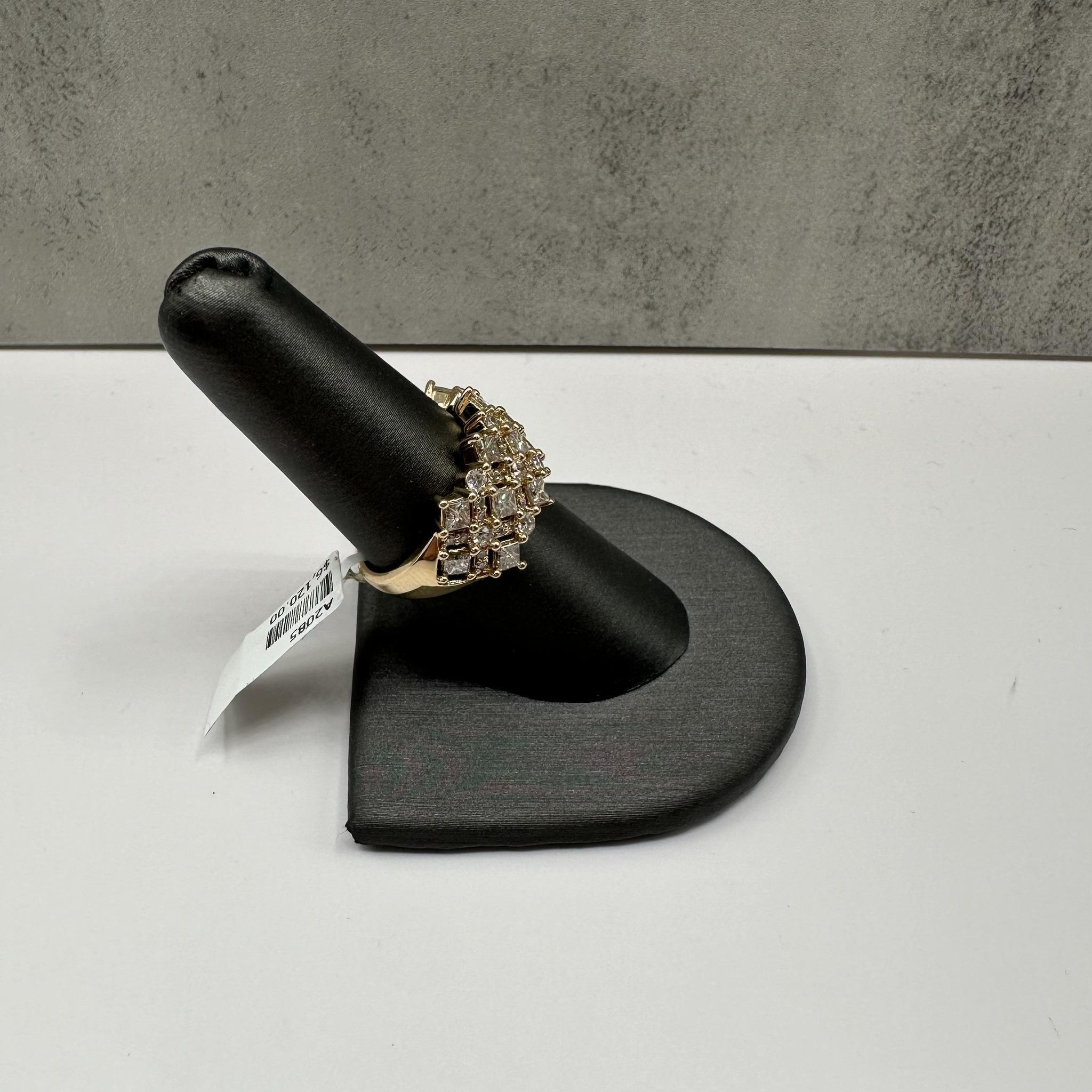 Taille mixte Bague en or jaune 14kt - 2ctw HI SI1-I1 Round & Princess Cut, Taille 7 en vente